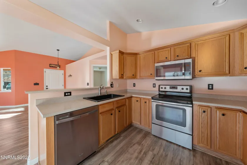 659 Joette, Gardnerville, Nevada 89460, 3 Bedrooms Bedrooms, ,2 BathroomsBathrooms,Residential,Residential,Joette,250058358