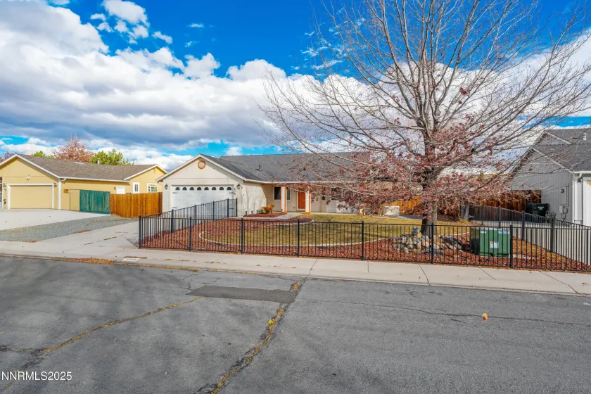 659 Joette, Gardnerville, Nevada 89460, 3 Bedrooms Bedrooms, ,2 BathroomsBathrooms,Residential,Residential,Joette,250058358