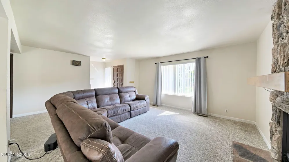 1515 Foster, Reno, Nevada 89509, 3 Bedrooms Bedrooms, ,3 BathroomsBathrooms,Residential,Residential,Foster,250055421