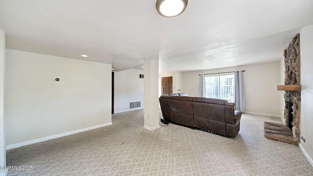 1515 Foster, Reno, Nevada 89509, 3 Bedrooms Bedrooms, ,3 BathroomsBathrooms,Residential,Residential,Foster,250055421