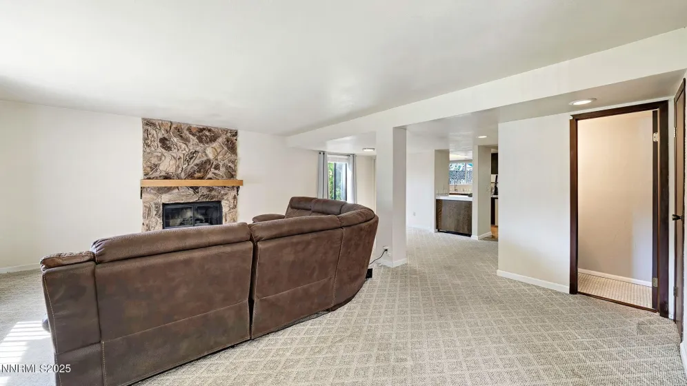 1515 Foster, Reno, Nevada 89509, 3 Bedrooms Bedrooms, ,3 BathroomsBathrooms,Residential,Residential,Foster,250055421