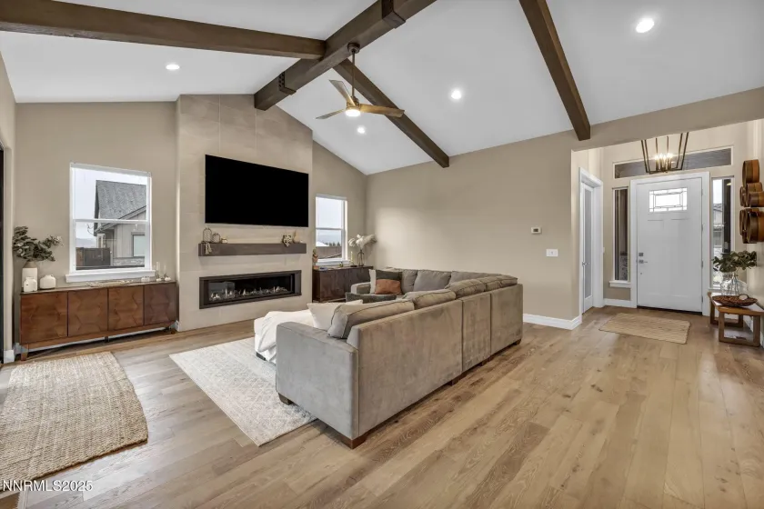 3270 Red Leaf, Carson City, Nevada 89703, 4 Bedrooms Bedrooms, ,3 BathroomsBathrooms,Residential,Residential,Red Leaf,250058360