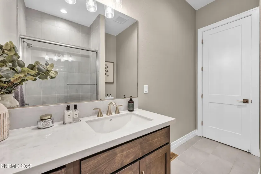 3270 Red Leaf, Carson City, Nevada 89703, 4 Bedrooms Bedrooms, ,3 BathroomsBathrooms,Residential,Residential,Red Leaf,250058360