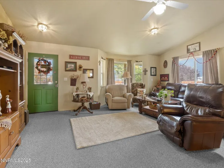 215 Hunter Park, Fallon, Nevada 89406, 4 Bedrooms Bedrooms, ,3 BathroomsBathrooms,Residential,Residential,Hunter Park,250058364