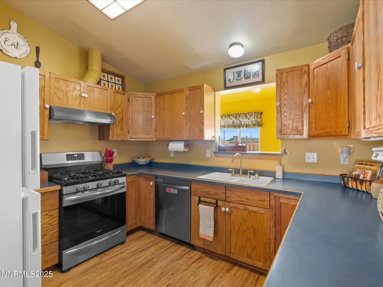 215 Hunter Park, Fallon, Nevada 89406, 4 Bedrooms Bedrooms, ,3 BathroomsBathrooms,Residential,Residential,Hunter Park,250058364