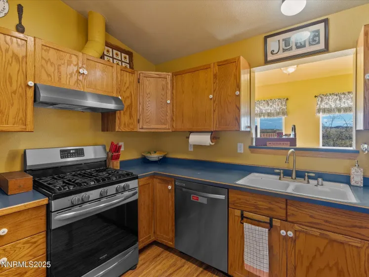 215 Hunter Park, Fallon, Nevada 89406, 4 Bedrooms Bedrooms, ,3 BathroomsBathrooms,Residential,Residential,Hunter Park,250058364