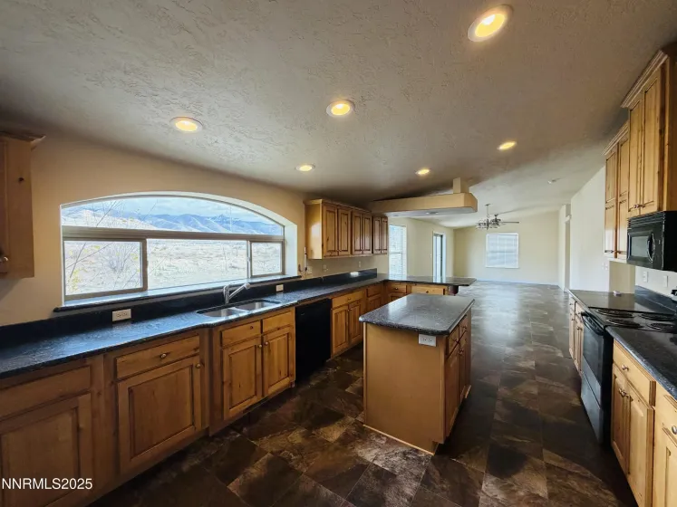 40 Kunkel, Orovada, Nevada 89425, 3 Bedrooms Bedrooms, ,3 BathroomsBathrooms,Residential,Residential,Kunkel,250058367