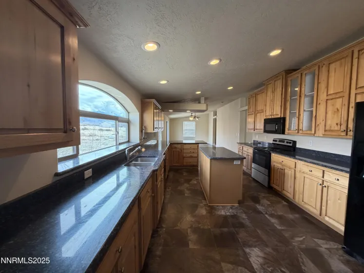 40 Kunkel, Orovada, Nevada 89425, 3 Bedrooms Bedrooms, ,3 BathroomsBathrooms,Residential,Residential,Kunkel,250058367