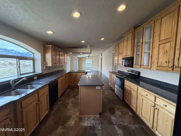 40 Kunkel, Orovada, Nevada 89425, 3 Bedrooms Bedrooms, ,3 BathroomsBathrooms,Residential,Residential,Kunkel,250058367