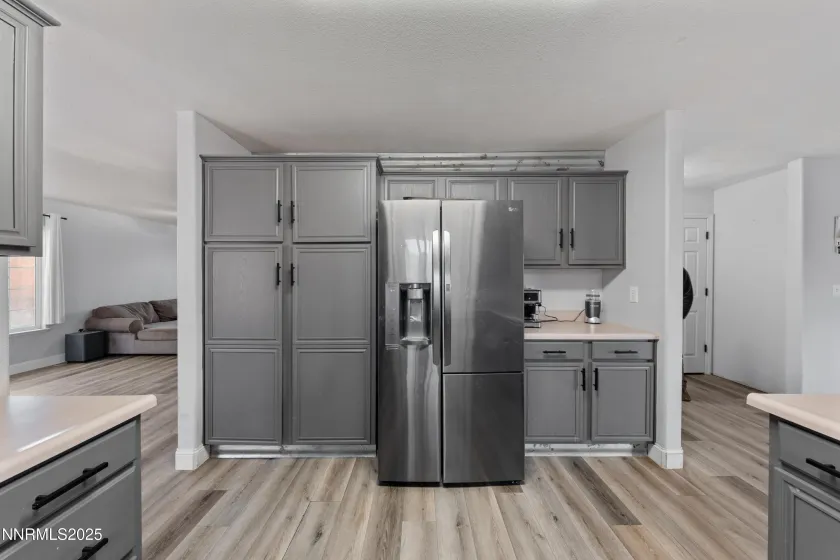 18205 Fontana, Reno, Nevada 89508, 4 Bedrooms Bedrooms, ,3 BathroomsBathrooms,Residential,Residential,Fontana,250058382