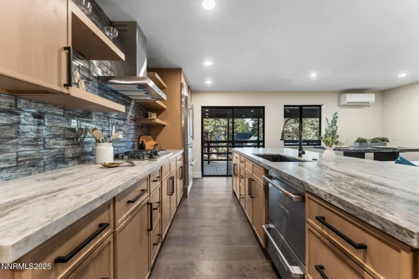 221 Lark, Incline Village, Nevada 89451, 2 Bedrooms Bedrooms, ,2 BathroomsBathrooms,Residential,Residential,Lark,250058383