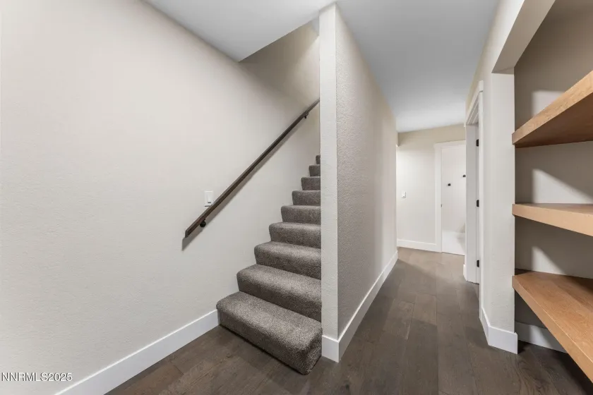 221 Lark, Incline Village, Nevada 89451, 2 Bedrooms Bedrooms, ,2 BathroomsBathrooms,Residential,Residential,Lark,250058383