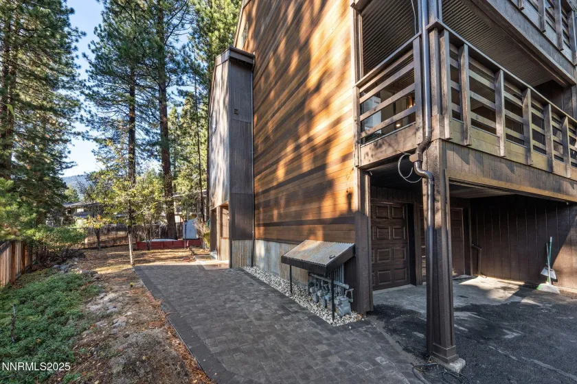 221 Lark, Incline Village, Nevada 89451, 2 Bedrooms Bedrooms, ,2 BathroomsBathrooms,Residential,Residential,Lark,250058383