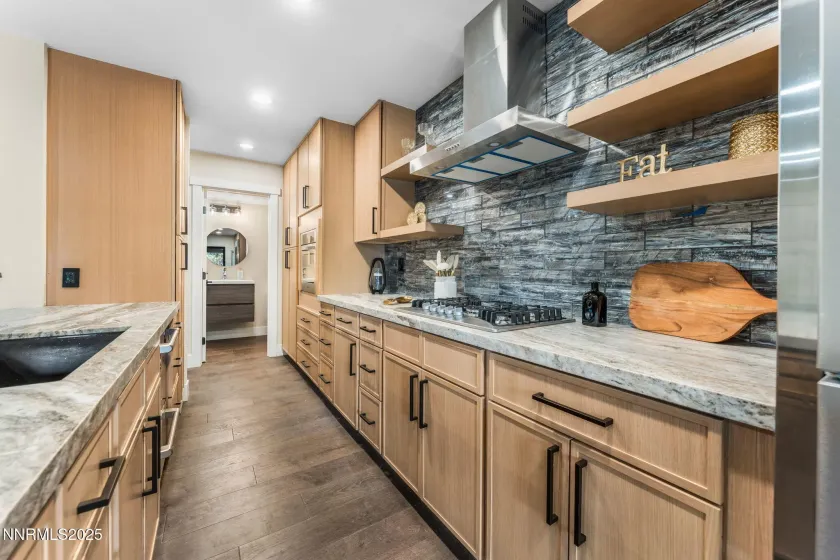 221 Lark, Incline Village, Nevada 89451, 2 Bedrooms Bedrooms, ,2 BathroomsBathrooms,Residential,Residential,Lark,250058383