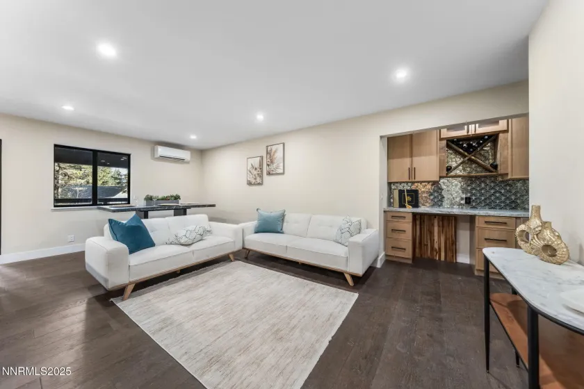 221 Lark, Incline Village, Nevada 89451, 2 Bedrooms Bedrooms, ,2 BathroomsBathrooms,Residential,Residential,Lark,250058383