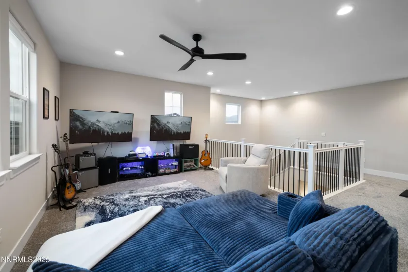 250 Commodore, Verdi, Nevada 89439, 4 Bedrooms Bedrooms, ,3 BathroomsBathrooms,Residential,Residential,Commodore,250058398