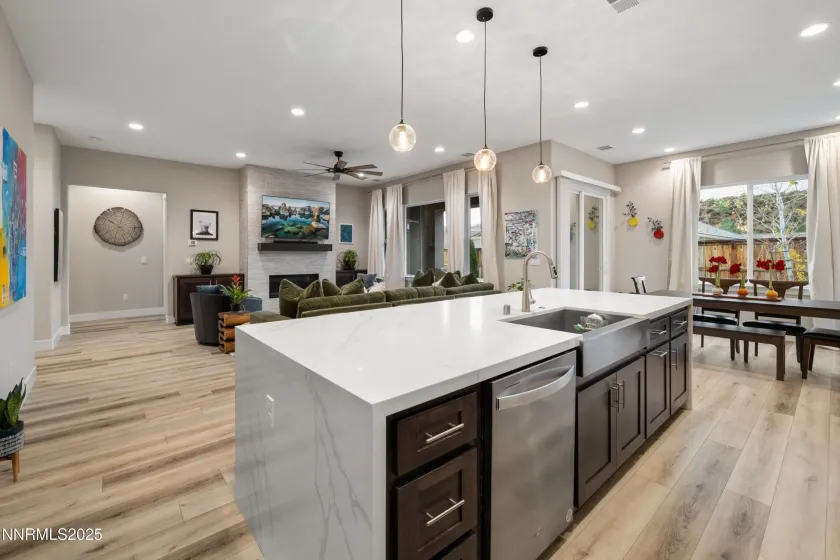 250 Commodore, Verdi, Nevada 89439, 4 Bedrooms Bedrooms, ,3 BathroomsBathrooms,Residential,Residential,Commodore,250058398