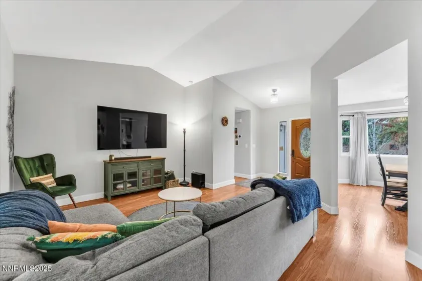 10245 Ferret, Reno, Nevada 89523, 3 Bedrooms Bedrooms, ,2 BathroomsBathrooms,Residential,Residential,Ferret,250058399