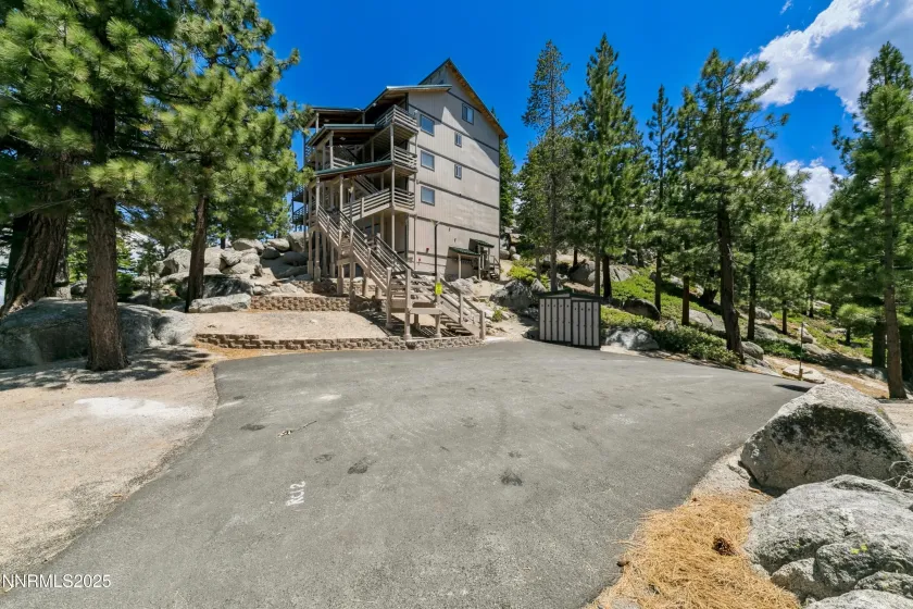 305 Galaxy, Stateline, Nevada 89449, 3 Bedrooms Bedrooms, ,2 BathroomsBathrooms,Residential,Residential,Galaxy,250053847