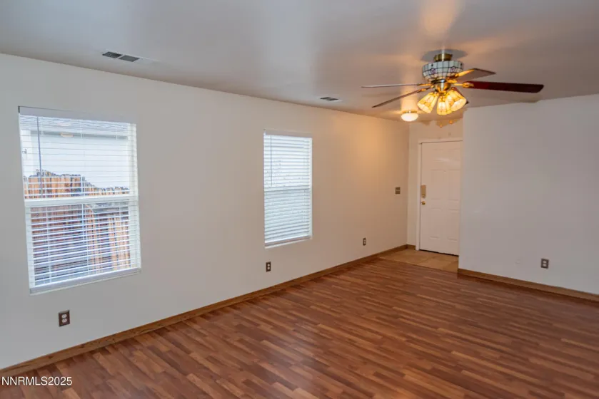 1191 Hushfield, Sparks, Nevada 89436, 3 Bedrooms Bedrooms, ,2 BathroomsBathrooms,Residential,Residential,Hushfield,250058435