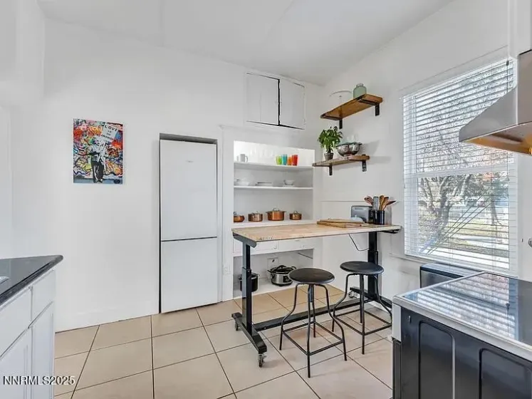 768 Holcomb, Reno, Nevada 89502, 2 Bedrooms Bedrooms, ,1 BathroomBathrooms,Residential,Residential,Holcomb,250058403