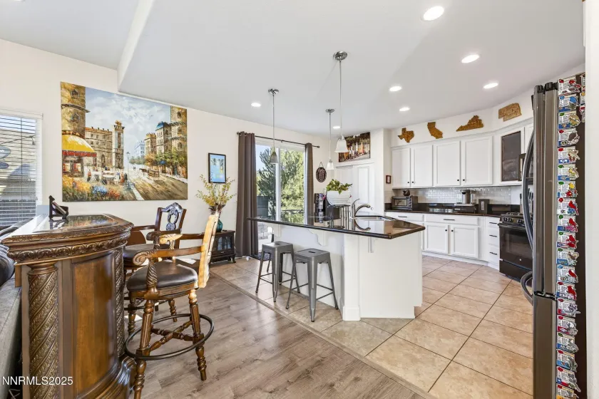 1226 Lasso, Gardnerville, Nevada 89410, 4 Bedrooms Bedrooms, ,3 BathroomsBathrooms,Residential,Residential,Lasso,250058404