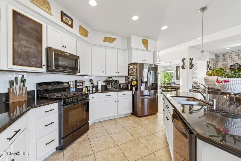 1226 Lasso, Gardnerville, Nevada 89410, 4 Bedrooms Bedrooms, ,3 BathroomsBathrooms,Residential,Residential,Lasso,250058404