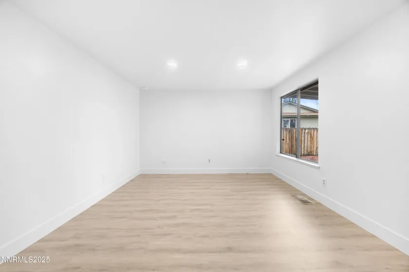 6790 Peppermint, Reno, Nevada 89506, 3 Bedrooms Bedrooms, ,2 BathroomsBathrooms,Residential,Residential,Peppermint,250058408