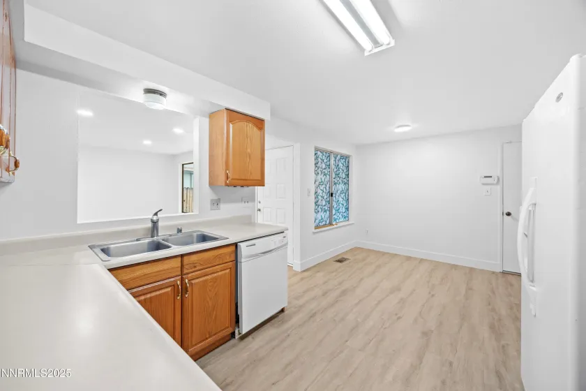 6790 Peppermint, Reno, Nevada 89506, 3 Bedrooms Bedrooms, ,2 BathroomsBathrooms,Residential,Residential,Peppermint,250058408