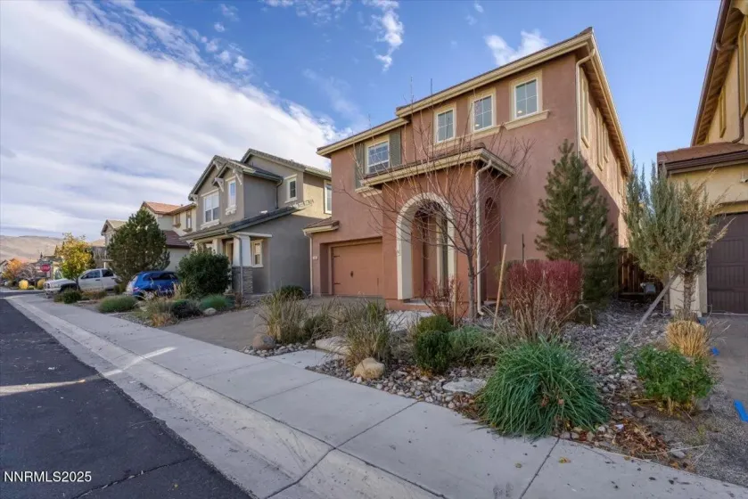 1960 Half Dome, Reno, Nevada 89521, 3 Bedrooms Bedrooms, ,3 BathroomsBathrooms,Residential,Residential,Half Dome,250058413