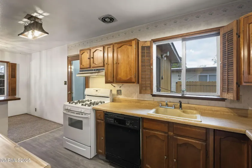 1675 Auburn, Reno, Nevada 89502, 3 Bedrooms Bedrooms, ,2 BathroomsBathrooms,Residential,Residential,Auburn,250058415