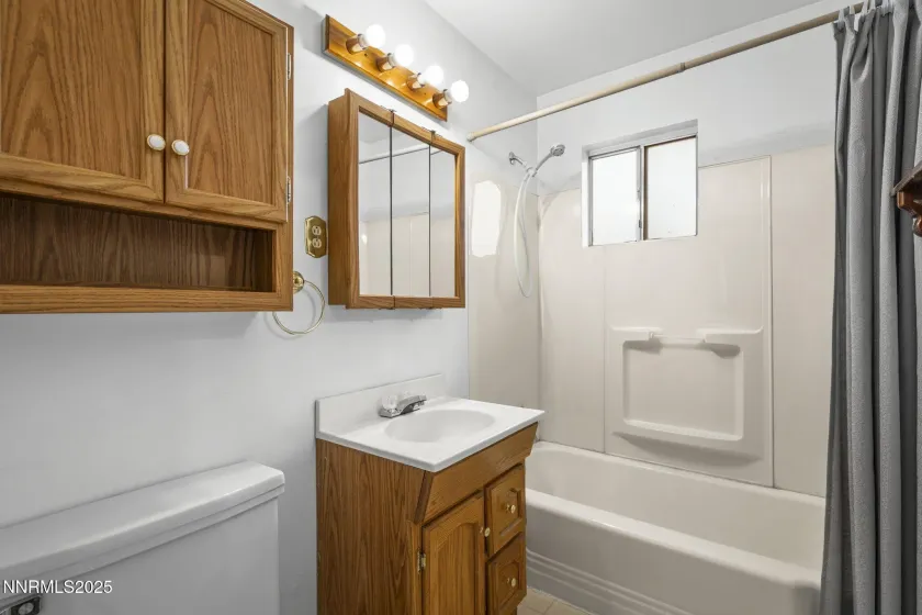 1675 Auburn, Reno, Nevada 89502, 3 Bedrooms Bedrooms, ,2 BathroomsBathrooms,Residential,Residential,Auburn,250058415