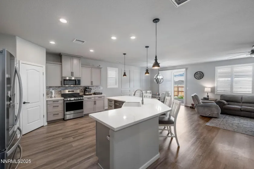 309 Granite, Dayton, Nevada 89403, 3 Bedrooms Bedrooms, ,2 BathroomsBathrooms,Residential,Residential,Granite,250058416