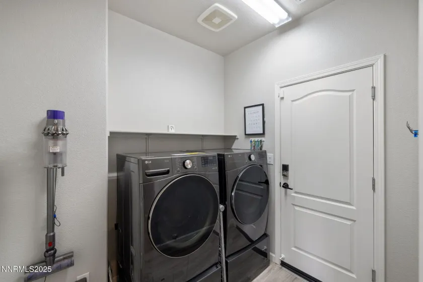 309 Granite, Dayton, Nevada 89403, 3 Bedrooms Bedrooms, ,2 BathroomsBathrooms,Residential,Residential,Granite,250058416