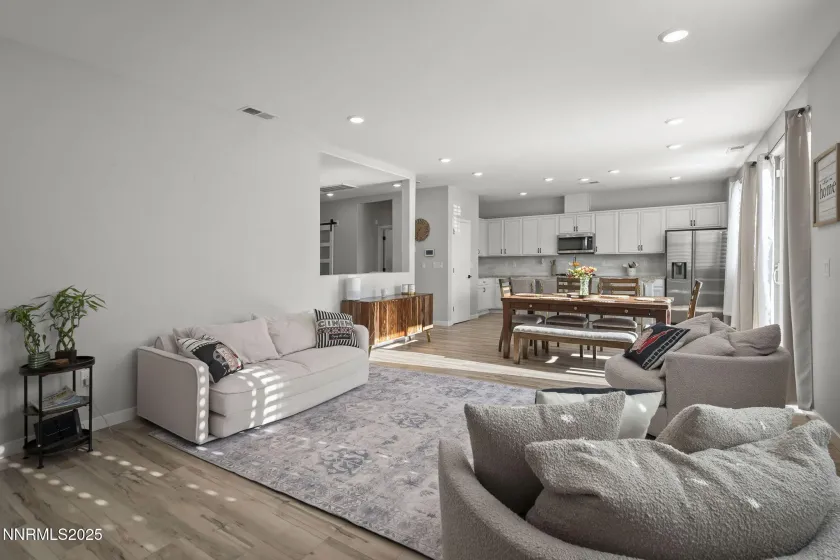 7181 Mustengo, Reno, Nevada 89506, 4 Bedrooms Bedrooms, ,3 BathroomsBathrooms,Residential,Residential,Mustengo,250058417