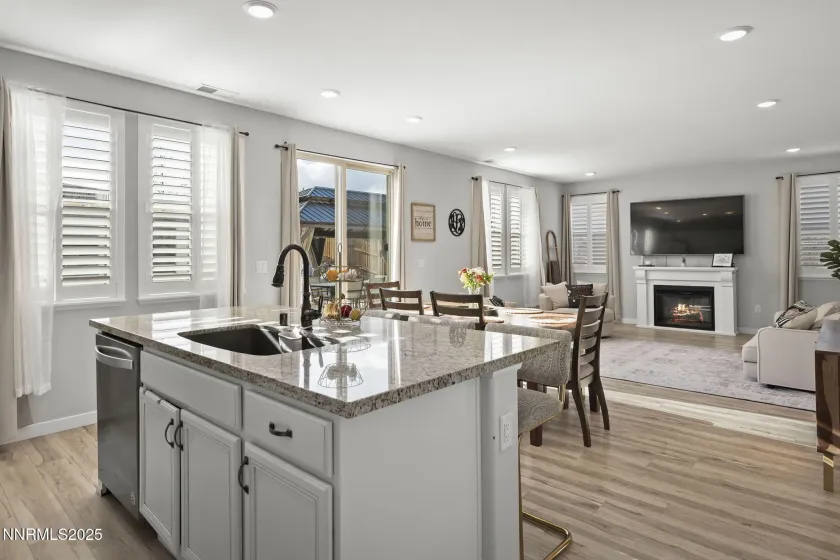 7181 Mustengo, Reno, Nevada 89506, 4 Bedrooms Bedrooms, ,3 BathroomsBathrooms,Residential,Residential,Mustengo,250058417