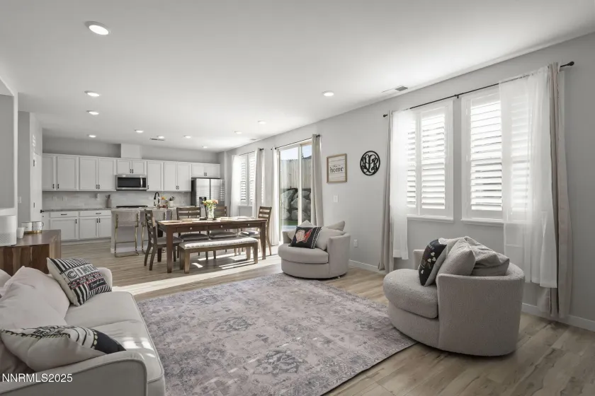 7181 Mustengo, Reno, Nevada 89506, 4 Bedrooms Bedrooms, ,3 BathroomsBathrooms,Residential,Residential,Mustengo,250058417