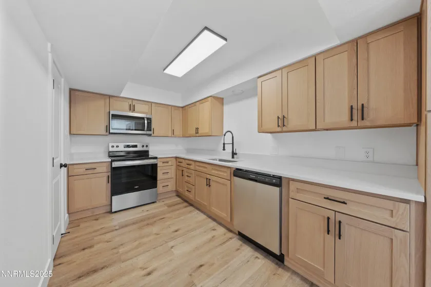 1340 Jones, Reno, Nevada 89503, 2 Bedrooms Bedrooms, ,3 BathroomsBathrooms,Residential,Residential,Jones,250058418