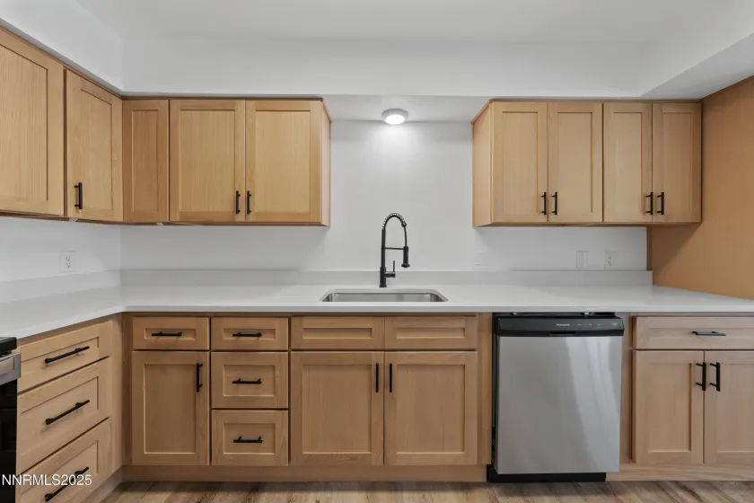 1340 Jones, Reno, Nevada 89503, 2 Bedrooms Bedrooms, ,3 BathroomsBathrooms,Residential,Residential,Jones,250058418