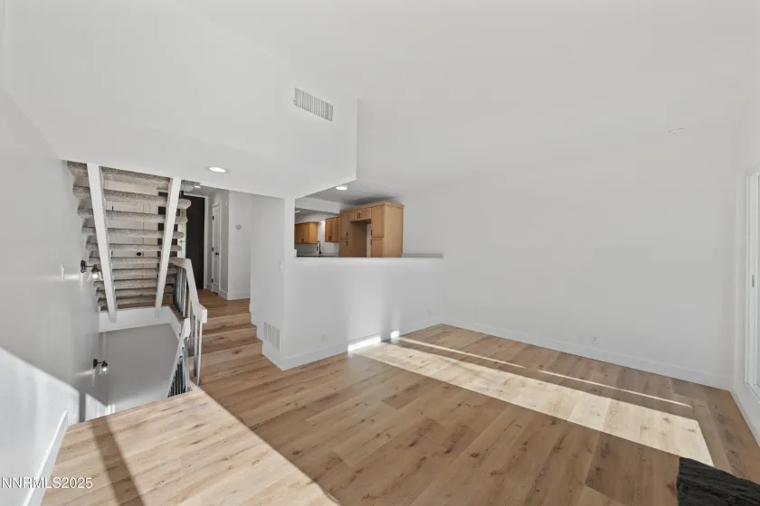 1340 Jones, Reno, Nevada 89503, 2 Bedrooms Bedrooms, ,3 BathroomsBathrooms,Residential,Residential,Jones,250058418