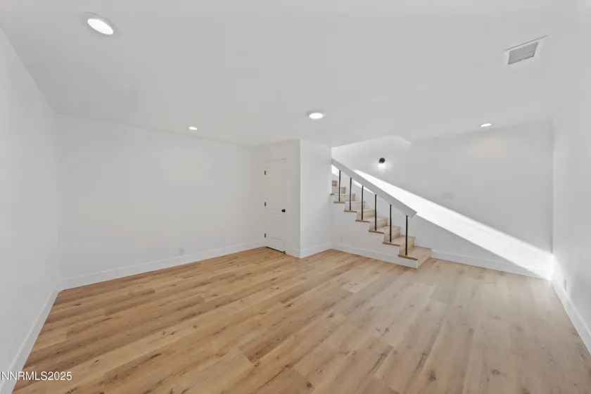 1340 Jones, Reno, Nevada 89503, 2 Bedrooms Bedrooms, ,3 BathroomsBathrooms,Residential,Residential,Jones,250058418