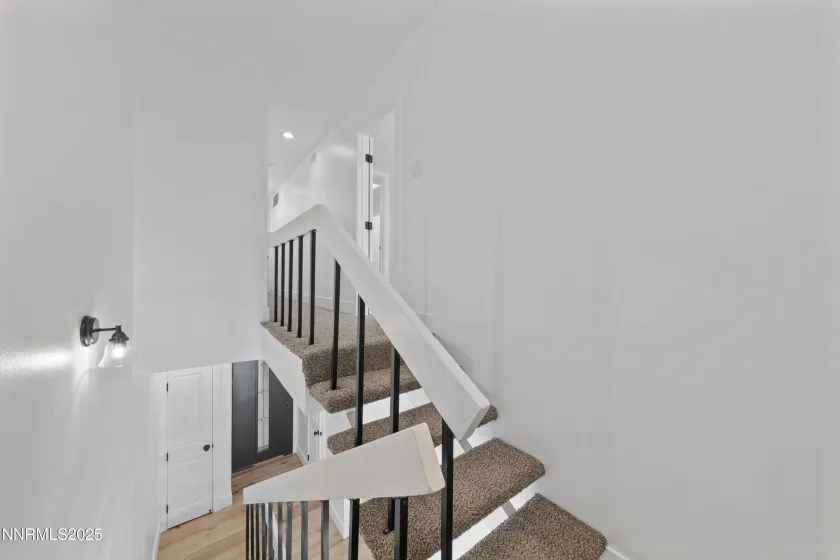 1340 Jones, Reno, Nevada 89503, 2 Bedrooms Bedrooms, ,3 BathroomsBathrooms,Residential,Residential,Jones,250058418