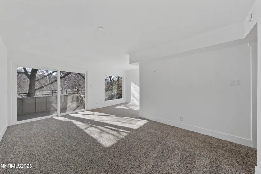 1340 Jones, Reno, Nevada 89503, 2 Bedrooms Bedrooms, ,3 BathroomsBathrooms,Residential,Residential,Jones,250058418