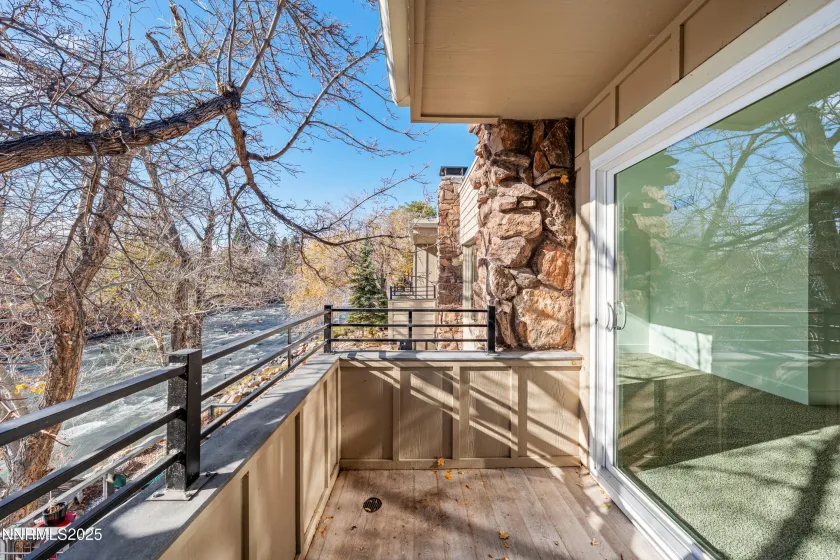 1340 Jones, Reno, Nevada 89503, 2 Bedrooms Bedrooms, ,3 BathroomsBathrooms,Residential,Residential,Jones,250058418