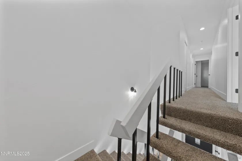 1340 Jones, Reno, Nevada 89503, 2 Bedrooms Bedrooms, ,3 BathroomsBathrooms,Residential,Residential,Jones,250058418