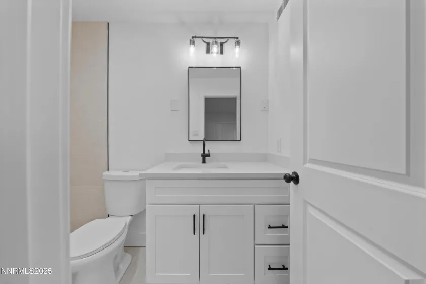 1340 Jones, Reno, Nevada 89503, 2 Bedrooms Bedrooms, ,3 BathroomsBathrooms,Residential,Residential,Jones,250058418