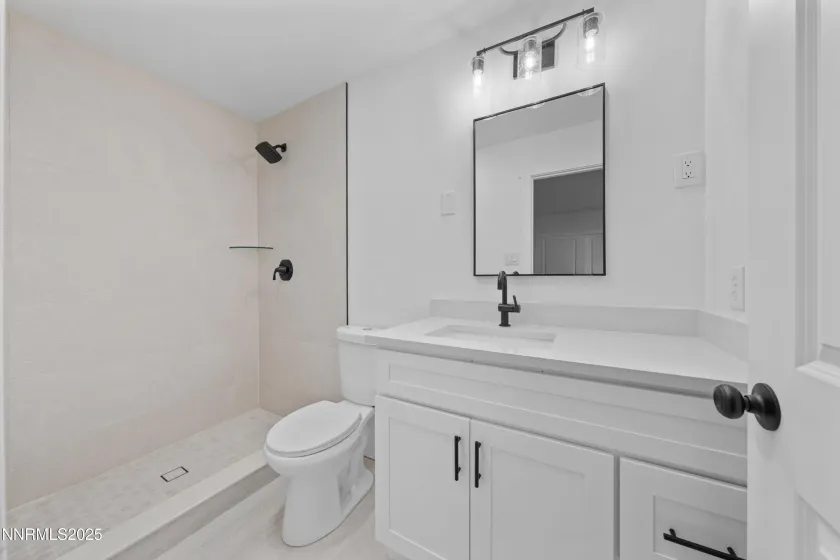 1340 Jones, Reno, Nevada 89503, 2 Bedrooms Bedrooms, ,3 BathroomsBathrooms,Residential,Residential,Jones,250058418