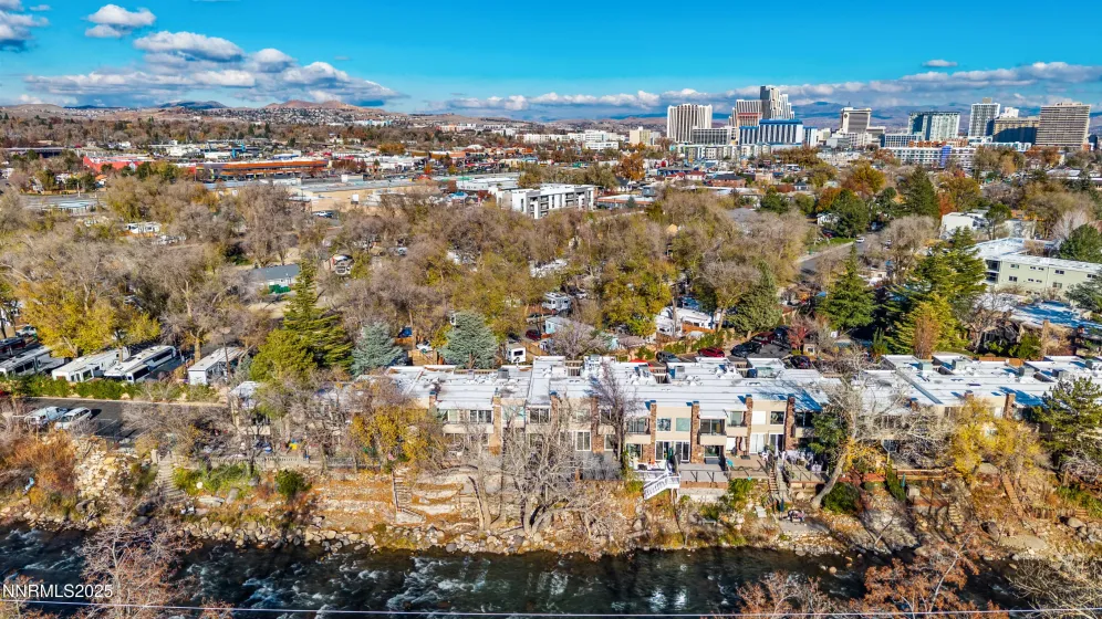 1340 Jones, Reno, Nevada 89503, 2 Bedrooms Bedrooms, ,3 BathroomsBathrooms,Residential,Residential,Jones,250058418