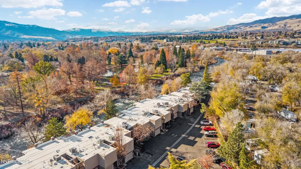 1340 Jones, Reno, Nevada 89503, 2 Bedrooms Bedrooms, ,3 BathroomsBathrooms,Residential,Residential,Jones,250058418