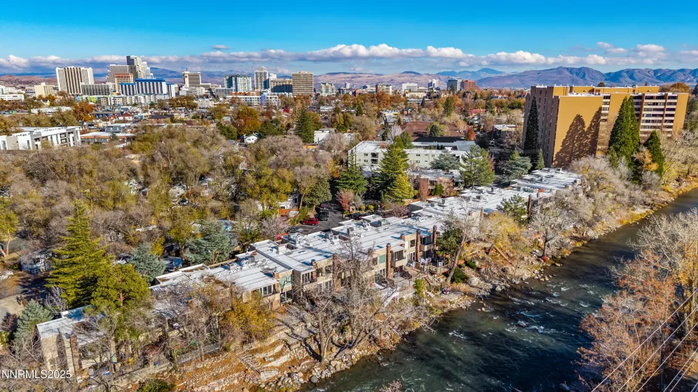 1340 Jones, Reno, Nevada 89503, 2 Bedrooms Bedrooms, ,3 BathroomsBathrooms,Residential,Residential,Jones,250058418